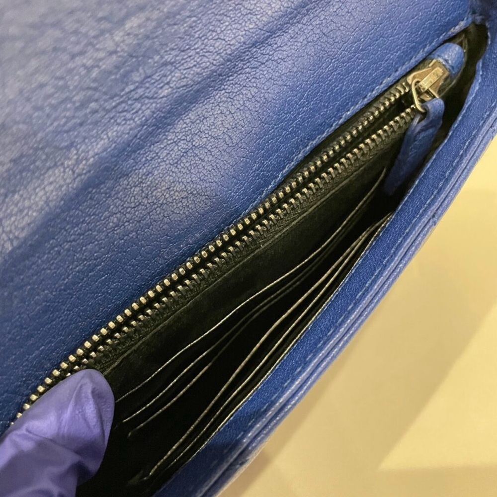 Yves Saint Laurent Blue Quilted Leather Crossbody Bag - Picture 9 of 10